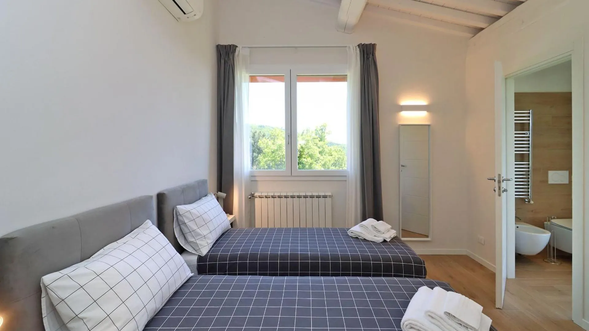 Villa Poggio Ai Sassi-Private Villa & Pool ريغلو